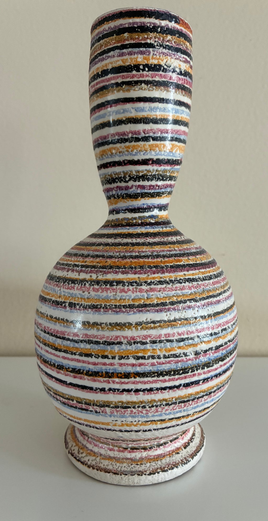 Guildcraft 9” pottery vase Italy