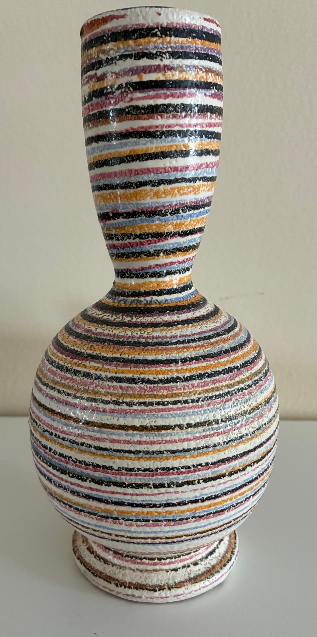 Guildcraft 9” pottery vase Italy