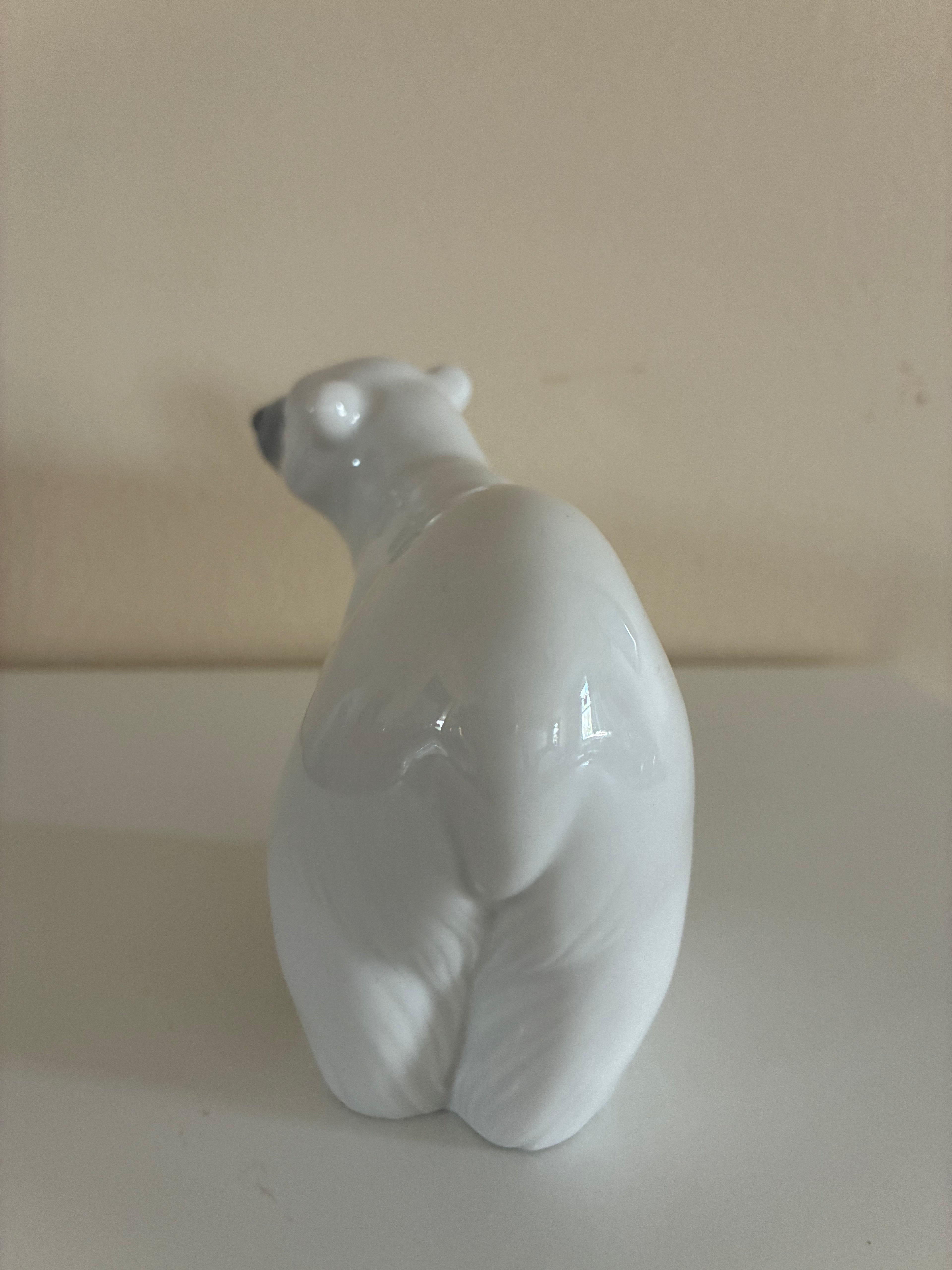 Lladro polar bear figurine