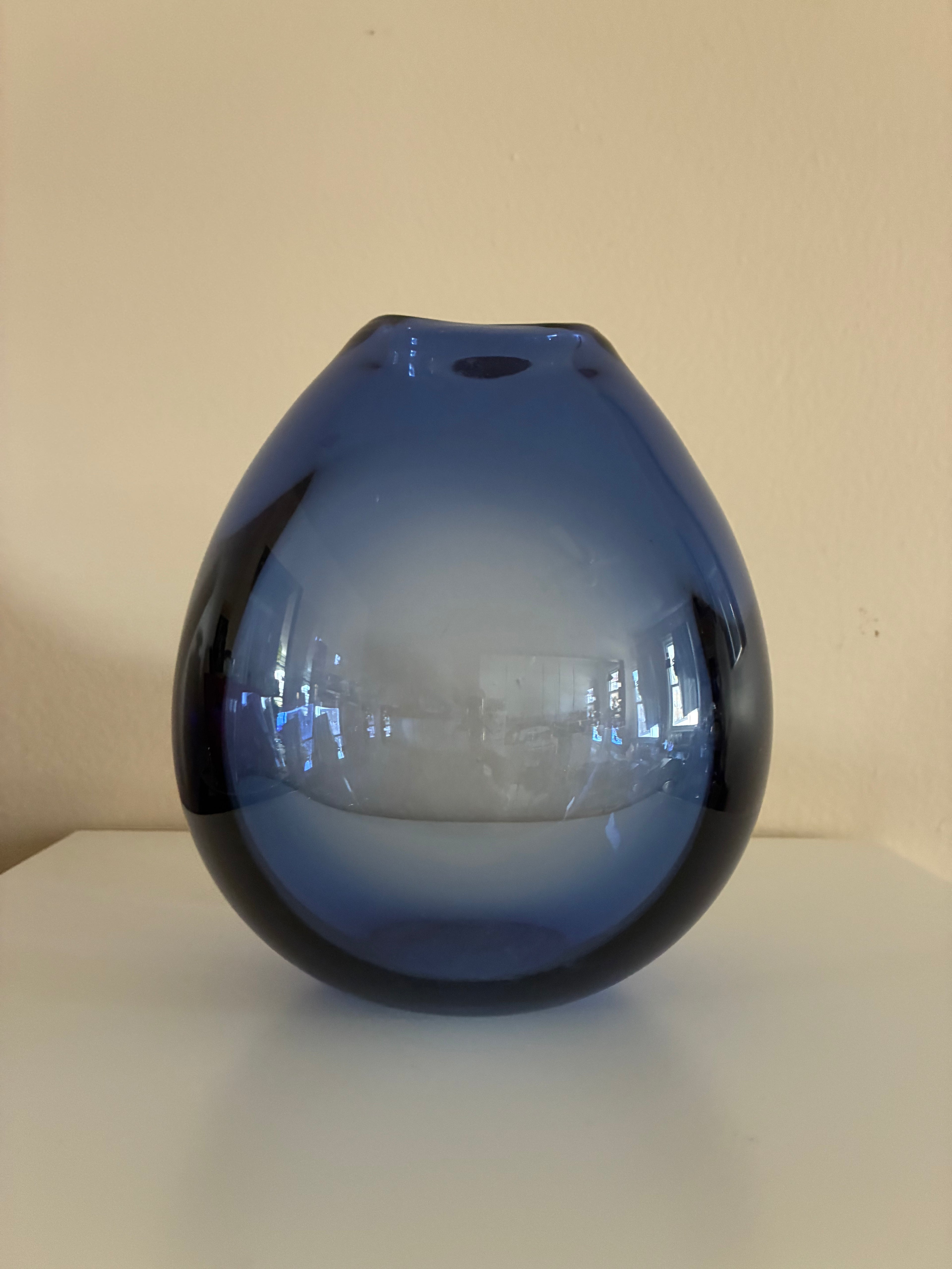 Holmegaard Per Lutkin sapphire tear drop vase small